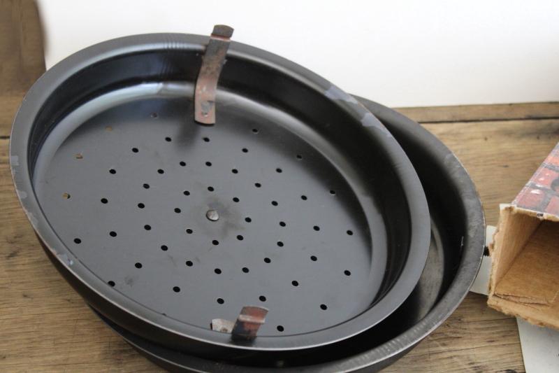 photo of vintage popcorn popper, metal pan w/ long handle for fireplace or campfire fire pit #9
