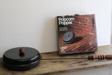 catalog photo of vintage popcorn popper, metal pan w/ long handle for fireplace or campfire fire pit