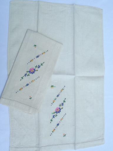 photo of vintage powder room guest towel lot, cotton & linen towels w/ embroidery #2