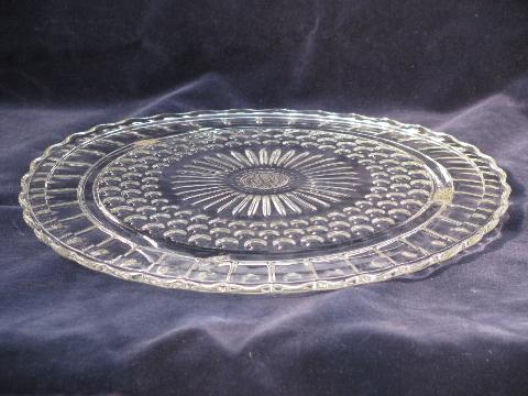 photo of vintage pressed pattern glass cake plate plateau #2