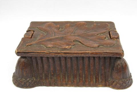 photo of vintage pressed wood composition jewelry box, Oak Leaf & Acorn #3