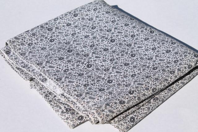 photo of vintage print cotton fabric, quilting weight tiny floral black grey white #3