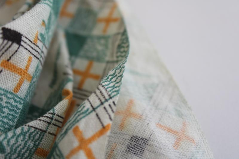 photo of vintage print cotton feed sack fabric, jadite green & yellow plaid w/ peaches or lemons #3