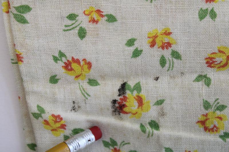 photo of vintage print cotton feed sack fabric, prairie girly roses yellow rose floral #5