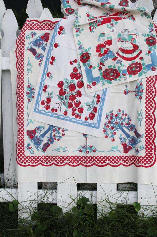 photo of vintage print cotton kitchen tablecloth & dish towels, red, light blue, mint green  #6