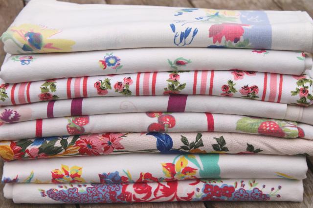 photo of vintage print cotton tablecloths, retro 40s 50s kitchen tablecloth lot  #1