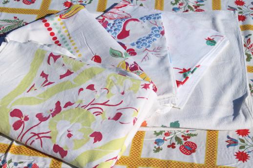 photo of vintage print cotton tablecloths, retro 40s 50s kitchen tablecloth lot  #1