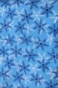 catalog photo of vintage printed cotton feedsack fabric, blue snowflakes print whole sack