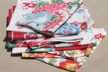 catalog photo of vintage printed cotton kitchen linens, lot cute print dishtowels, tea towels