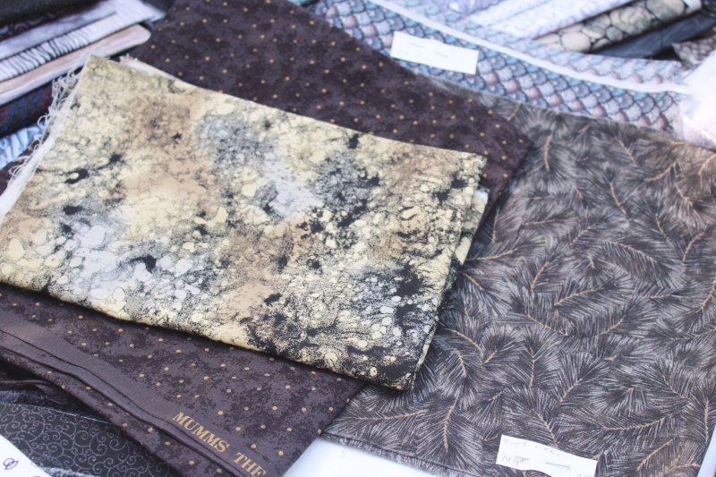 photo of vintage prints quilting cotton fabric, lots of fat quarters small pieces, moody black prints #14
