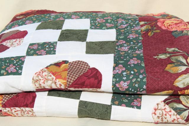 photo of vintage quilt bedspreads, patchwork star & ring patterns, green, rust red roses #12