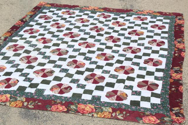 photo of vintage quilt bedspreads, patchwork star & ring patterns, green, rust red roses #14