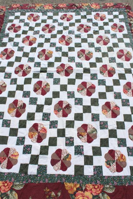 photo of vintage quilt bedspreads, patchwork star & ring patterns, green, rust red roses #15