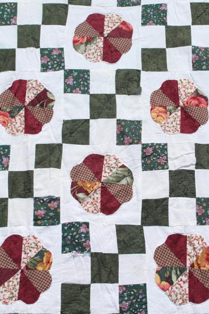 photo of vintage quilt bedspreads, patchwork star & ring patterns, green, rust red roses #16