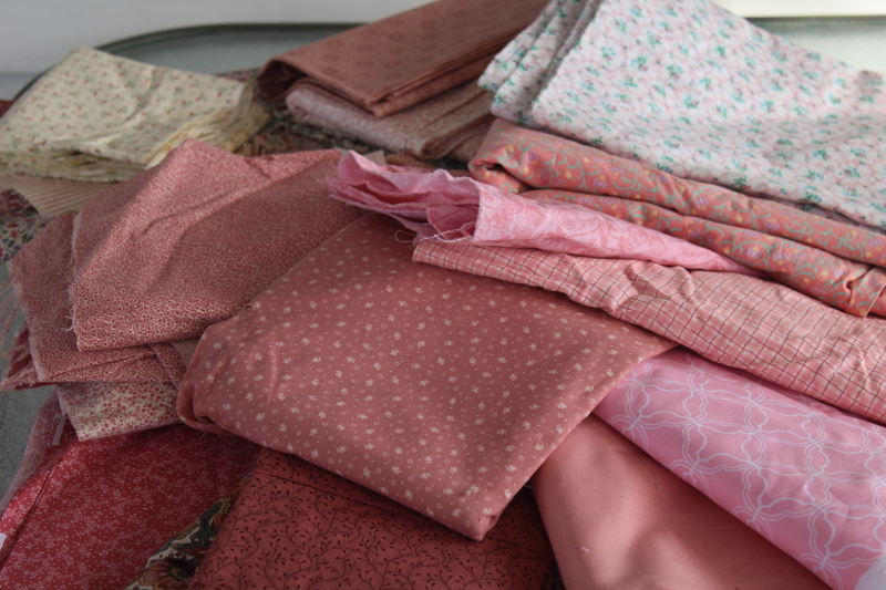 photo of vintage quilting fabric lot, pink & dusty rose cotton calico & prints, large pieces scraps #1