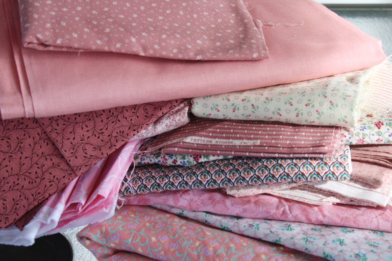 photo of vintage quilting fabric lot, pink & dusty rose cotton calico & prints, large pieces scraps #2