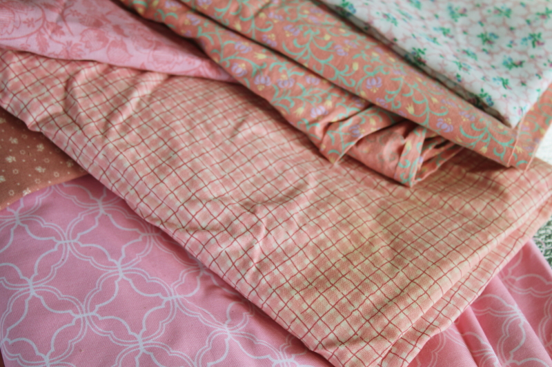 photo of vintage quilting fabric lot, pink & dusty rose cotton calico & prints, large pieces scraps #3