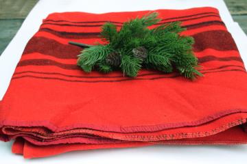 catalog photo of vintage red & black wool camp blanket, rustic north woods winter Christmas holiday decor 