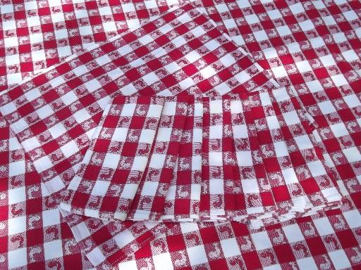 photo of vintage red and white cotton kitchen or picnic tablecloth and napkins lot #2