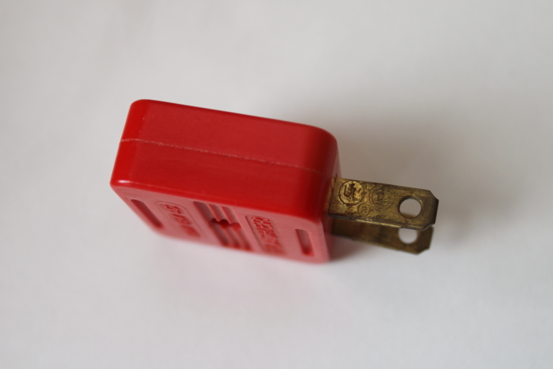 photo of vintage red plastic Flasher electrical plug 100W 115V AC, Christmas lights twinkle plug  #4