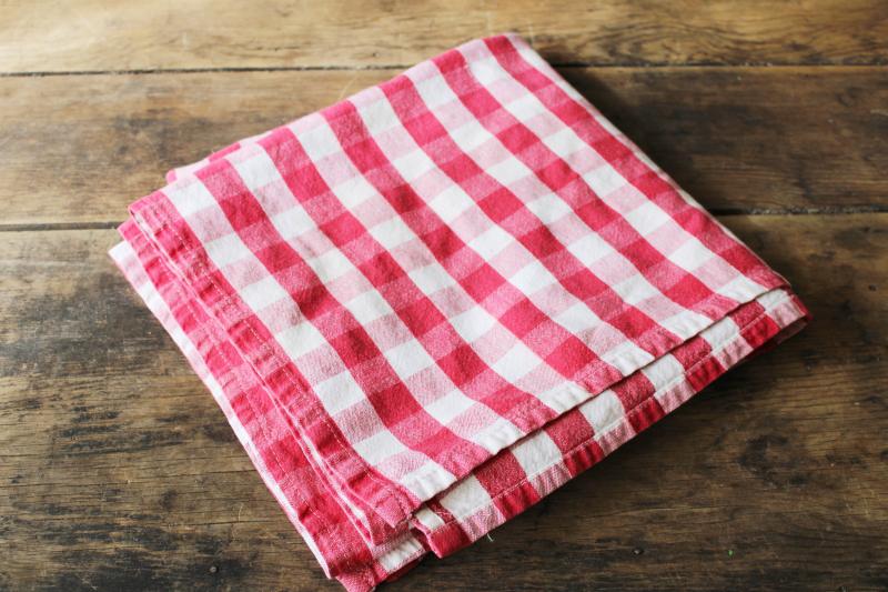 photo of vintage red & white checked cotton tablecloth, classic picnic or kitchen table #1