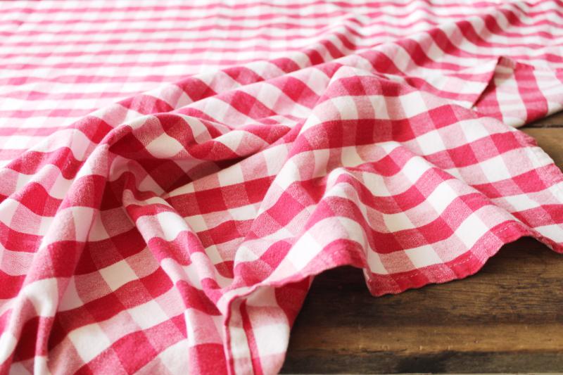 photo of vintage red & white checked cotton tablecloth, classic picnic or kitchen table #4