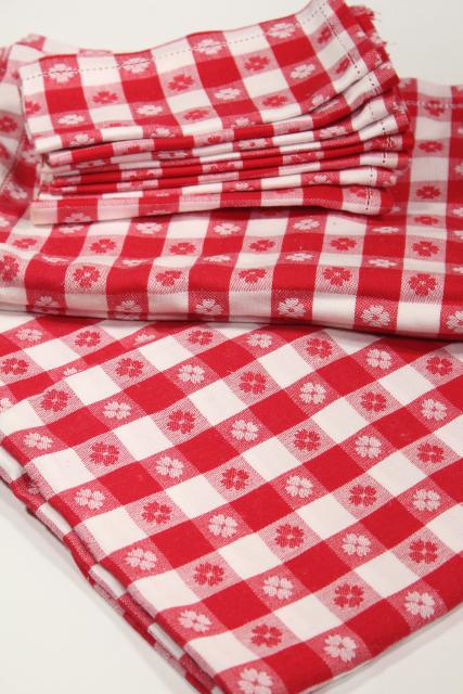 photo of vintage red & white checked cotton tablecloths & napkins, picnic or bistro style for country kitchen #1