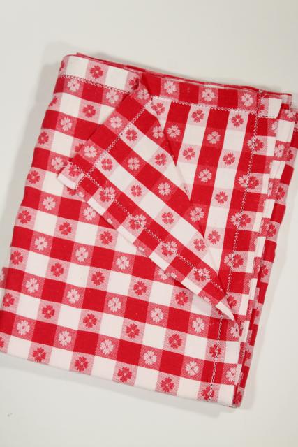 photo of vintage red & white checked cotton tablecloths & napkins, picnic or bistro style for country kitchen #2