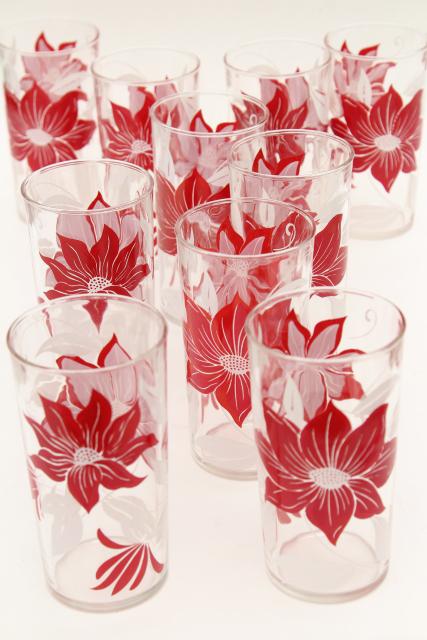 photo of vintage red & white flower print drinking glasses, holiday poinsettia swanky swig tumblers #1