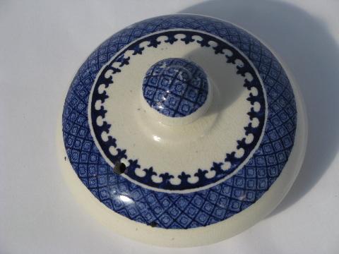 photo of vintage replacement lid for old blue willow pattern china tea pot #1