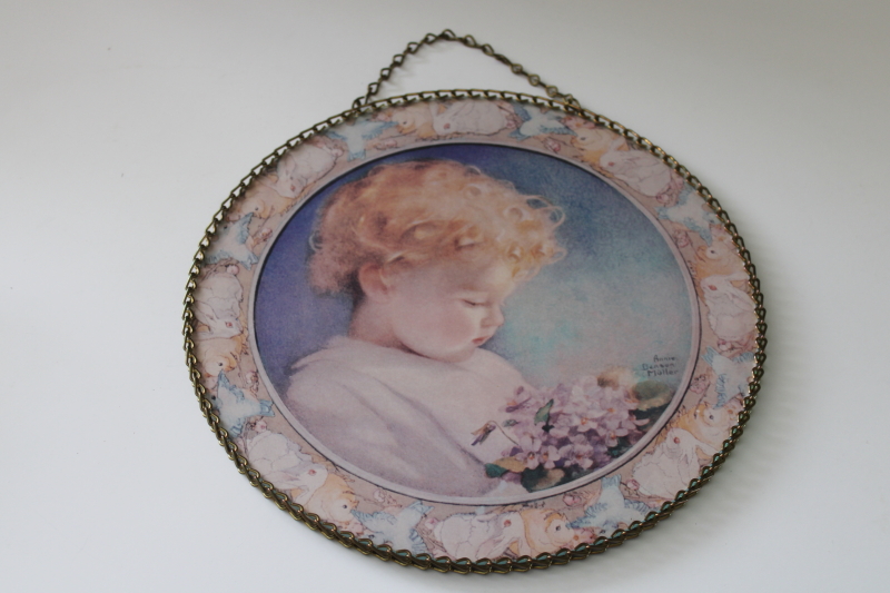 photo of vintage reproduction flue cover, round chain frame wall hanging, Annie Benson Muller art print  #1