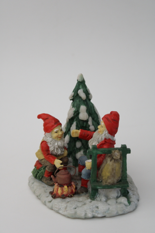 photo of vintage resin figurine, tiny Christmas elf gnomes w/ winter campfire tea kettle 1990s? #2