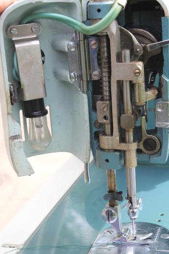 photo of vintage retro colors zig-zag sewing machine w/case & manual, Alden's De Luxe #6