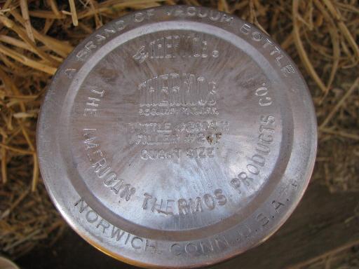 photo of vintage ribbed aluminum Thermos bottle w/ cups for hunting, fishing, camping #4