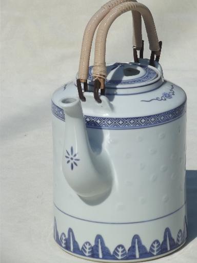 photo of vintage rice china teapot, large blue & white Chinese porcelain tea pot  #2