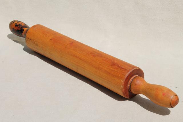 photo of vintage rolling pins, old wood rolling pin collection, primitive kitchenware #4