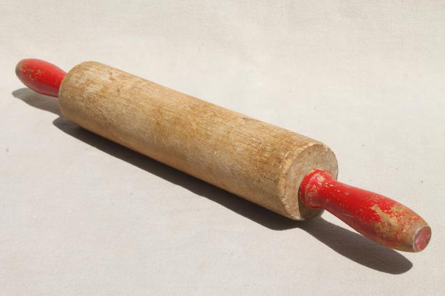 photo of vintage rolling pins, old wood rolling pin collection, primitive kitchenware #6