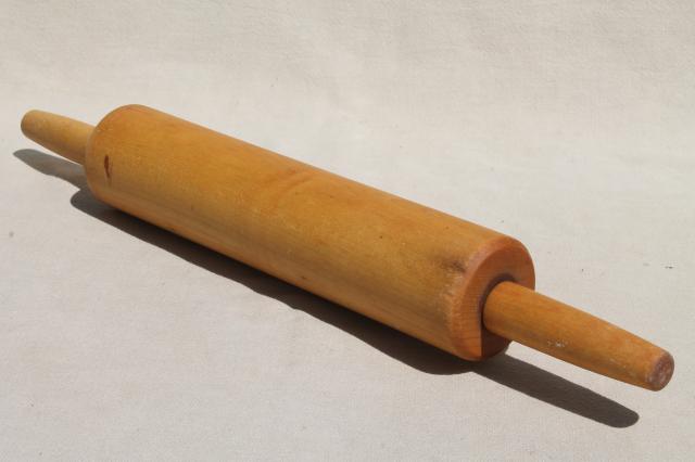 photo of vintage rolling pins, old wood rolling pin collection, primitive kitchenware #8
