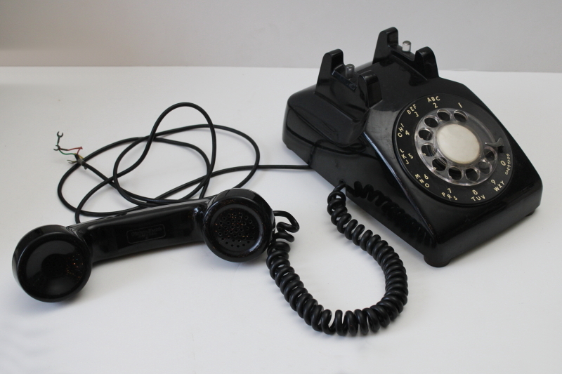photo of vintage rotary dial phone, 1960s Western Electric telephone model GA 51859 classic black #3
