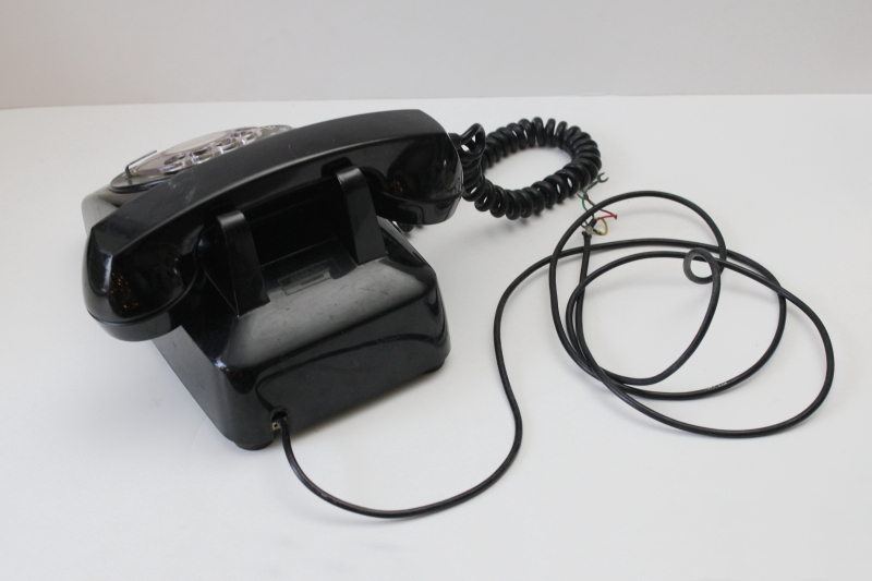 photo of vintage rotary dial phone, 1960s Western Electric telephone model GA 51859 classic black #8