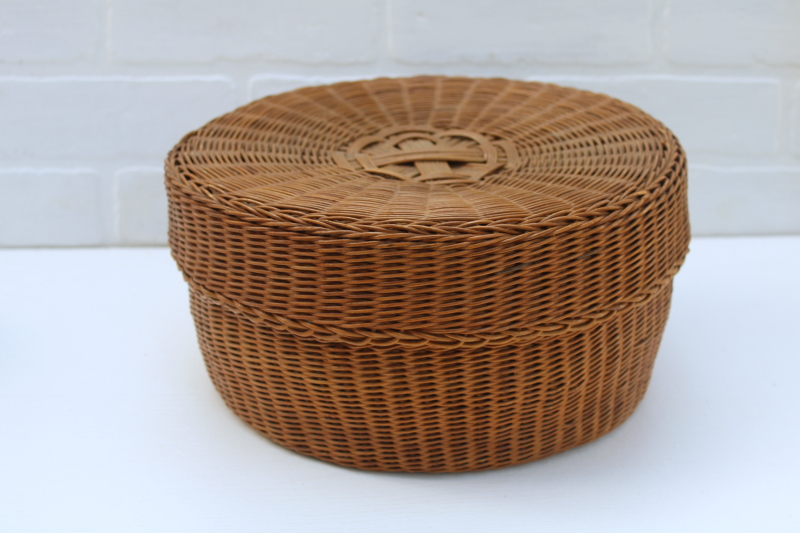 photo of vintage round wicker hat box or sewing basket, natural color neutral decor decorative storage #1