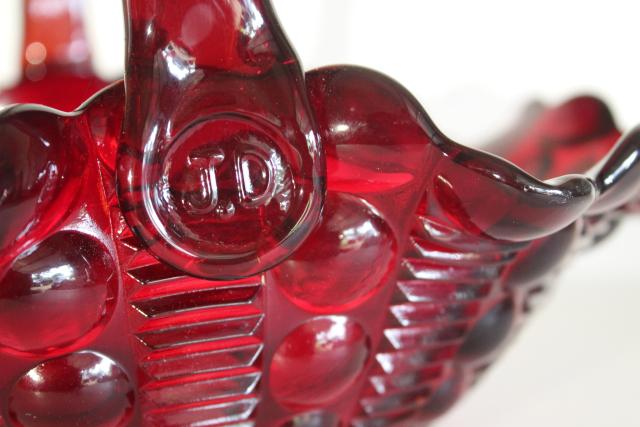 photo of vintage ruby red glass dewdrop pattern basket, JD Tiara Indiana glass fruit intaglio #2