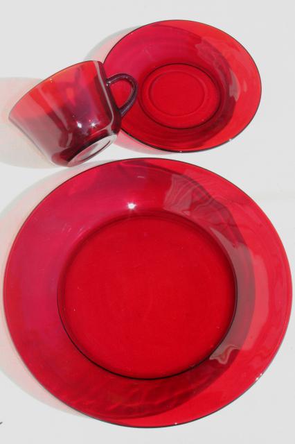 photo of vintage ruby red glass dishes dinnerware set for 6, dinner plates, cups & saucers #4