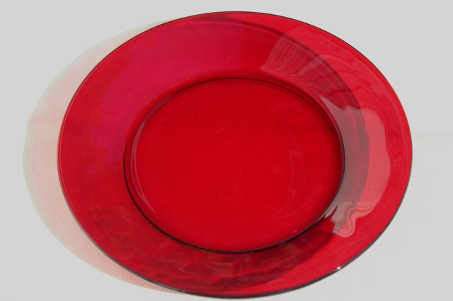 photo of vintage ruby red glass dishes dinnerware set for 6, dinner plates, cups & saucers #6