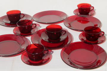 catalog photo of vintage ruby red glass dishes dinnerware set for 6, dinner plates, cups & saucers