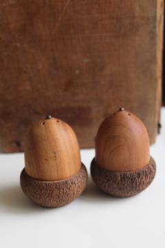 vintage salt and pepper shakers, handmade wooden acorns carved black walnut wood 