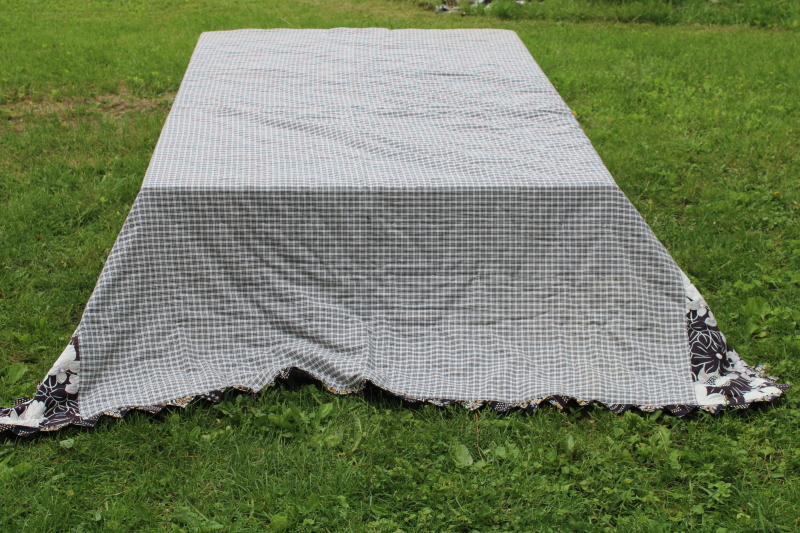 photo of vintage sawtooth border bed cover topper tied quilt black & white print & homespun style plaid  #8