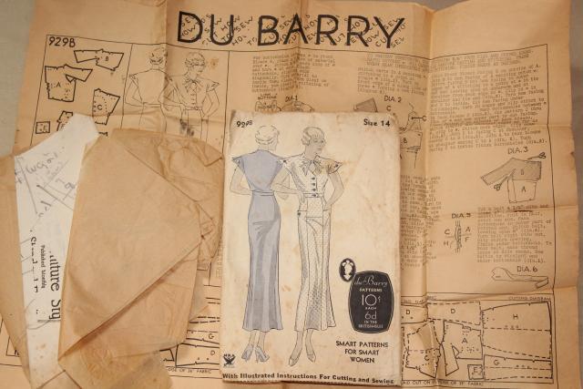 photo of vintage sewing patterns lot, 20s 30s dresses, movie star stylish gowns, fashion accessories #10