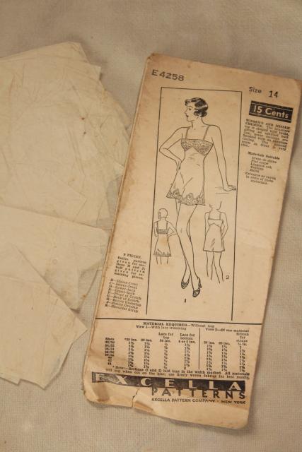 photo of vintage sewing patterns lot, 20s 30s dresses, movie star stylish gowns, fashion accessories #17