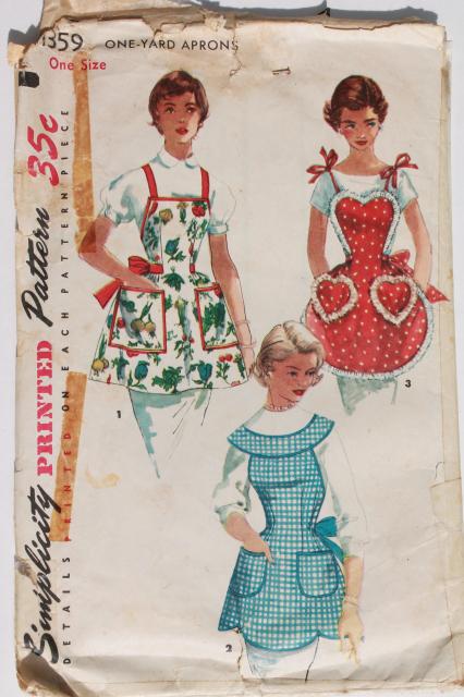 photo of vintage sewing patterns lot, 40s 50s 60s kitchen aprons, retro hostess apron styles #2